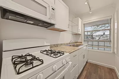 2021 Southgate Boulevard #6, Houston, TX 77030 - Photo 11