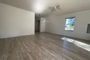 1111 Wheeler St, Anahuac, TX 77514 - Photo 3