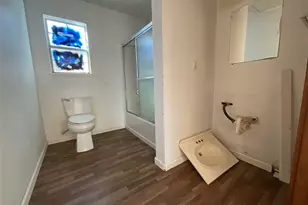 1111 Wheeler St, Anahuac, TX 77514 - Photo 7