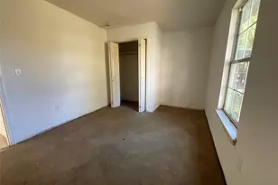 1111 Wheeler St, Anahuac, TX 77514 - Photo 9