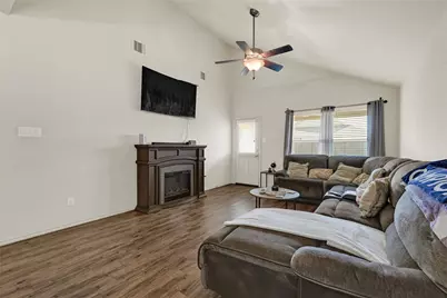 15462 Pueblito Verde Way, Channelview, TX 77530 - Photo 9