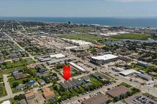 2305 67th St, Galveston, TX 77551 - Photo 7