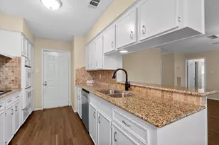 1807 Oaklawn St, Sugar Land, TX 77498 - Photo 7