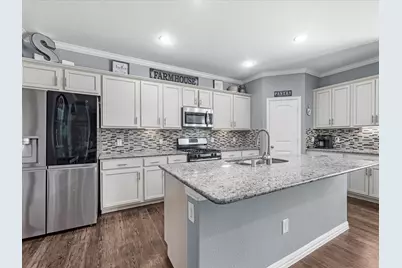 623 Orchid Hill Drive E, Conroe, TX 77301 - Photo 9