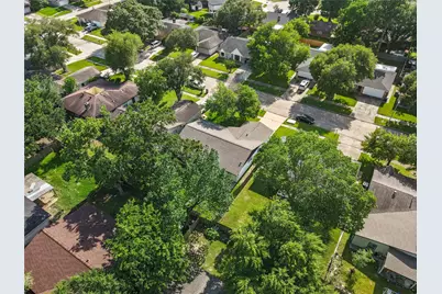 10415 Towne Oak Lane, Sugar Land, TX 77498 - Photo 33