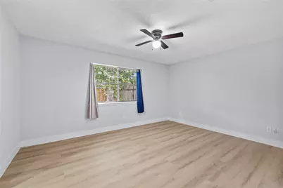 10415 Towne Oak Lane, Sugar Land, TX 77498 - Photo 21