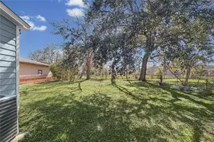 3125 South Dr, Groves, TX 77619 - Photo 25