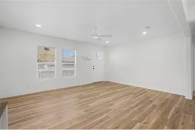 3125 South Dr, Groves, TX 77619 - Photo 7