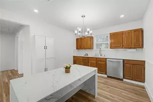 3125 South Dr, Groves, TX 77619 - Photo 11