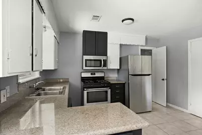 5106 W 43rd, Houston, TX 77092 - Photo 11
