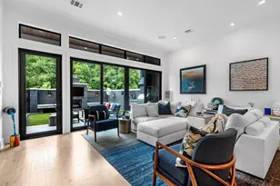 6404 Haskell St, Houston, TX 77007 - Photo 3