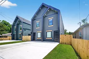7836 Nashville St Unit B St, Houston, TX 77028 - Photo 3