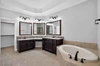 27 Daffodil Meadow Place, Tomball, TX 77375 - Photo 19