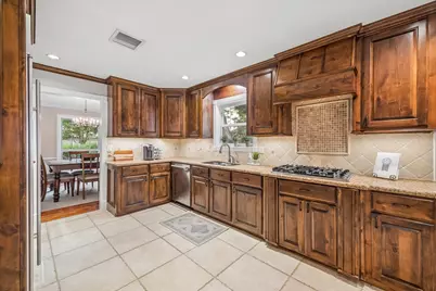 5410 Coral Gables Drive, Houston, TX 77069 - Photo 11