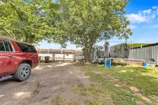 9650 E Hardy Rd, Houston, TX 77093 - Photo 19