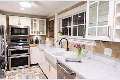 2328 Avenue M, Galveston, TX 77550 - Photo 7