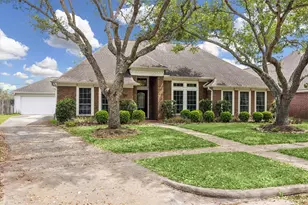 1839 Lakewinds Dr, Missouri City, TX 77459 - Photo 3