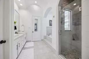 2407 Brazoria St, Houston, TX 77019 - Photo 25