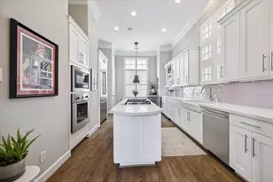 2407 Brazoria St, Houston, TX 77019 - Photo 13