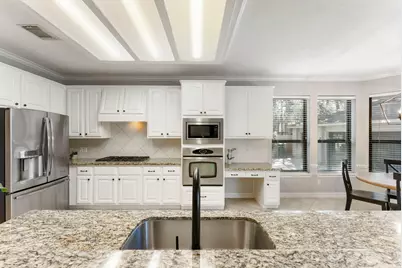 135 W Slatestone Circle, Spring, TX 77382 - Photo 11