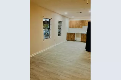 7339 Mountbatten Road, Houston, TX 77033 - Photo 15