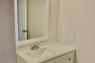 7339 Mountbatten Rd, Houston, TX 77033 - Photo 7