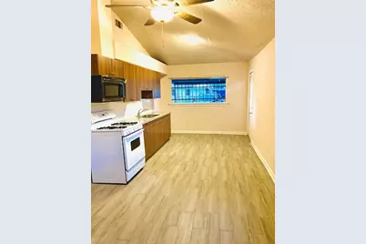 7339 Mountbatten Road, Houston, TX 77033 - Photo 29