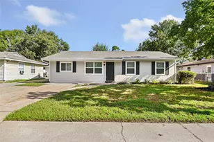 7111 Oak Village Dr, Houston, TX 77396 - Photo 1