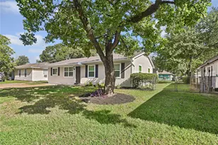7111 Oak Village Dr, Houston, TX 77396 - Photo 3