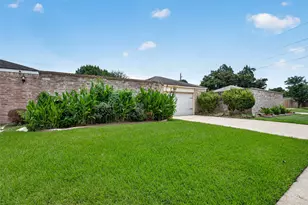 3611 Vineyard Dr, Houston, TX 77082 - Photo 3