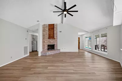 3611 Vineyard Drive, Houston, TX 77082 - Photo 11