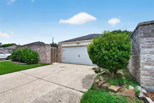 3611 Vineyard Dr, Houston, TX 77082 - Photo 5