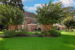 2 Silverstrand Pl, The Woodlands, TX 77381 - Photo 3