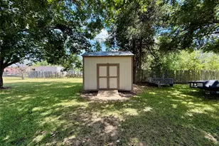 309 Crews Way, West Columbia, TX 77486 - Photo 37
