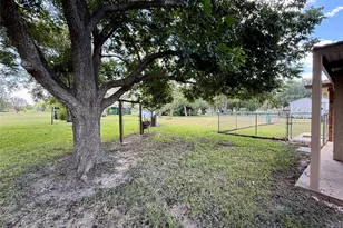 309 Crews Way, West Columbia, TX 77486 - Photo 31