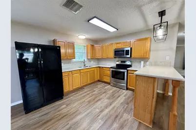 309 Crews Way, West Columbia, TX 77486 - Photo 7