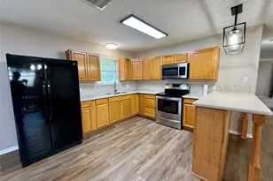 309 Crews Way, West Columbia, TX 77486 - Photo 7
