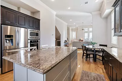 10937 Wrenwood Manor, Houston, TX 77043 - Photo 17