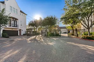 10937 Wrenwood Manor, Houston, TX 77043 - Photo 37