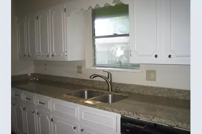 10426 Sagebluff Drive, Houston, TX 77089 - Photo 7