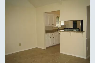 10426 Sagebluff Drive, Houston, TX 77089 - Photo 9