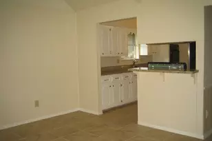 10426 Sagebluff Dr, Houston, TX 77089 - Photo 9