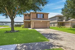 618 Enchanted Springs Dr, Rosenberg, TX 77471 - Photo 1