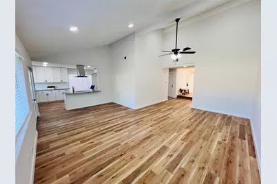 9614 Ravensworth Drive, Houston, TX 77031 - Photo 5