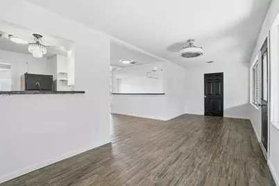 612 Sunset Lane, La Marque, TX 77568 - Photo 9