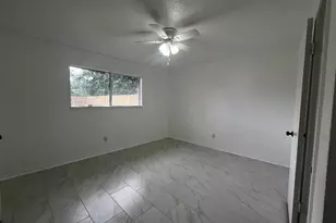 5111 Maple Dr, Baytown, TX 77521 - Photo 9