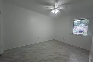 5111 Maple Dr, Baytown, TX 77521 - Photo 11