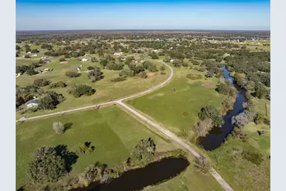 1507 Frontier Trail, Angleton, TX 77515 - Photo 3