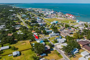 309 Timothy St, Rockport, TX 78382 - Photo 5