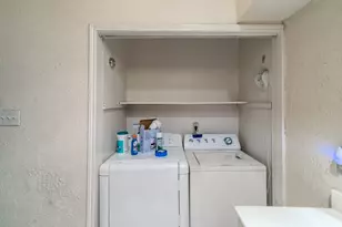 2100 Tanglewilde St, Houston, TX 77063 - Photo 25